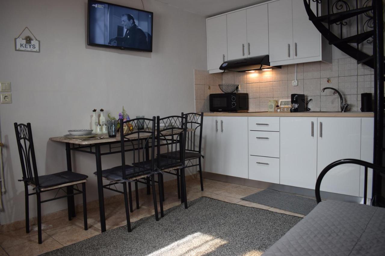 Christina'S House Apartment Alepou Bagian luar foto